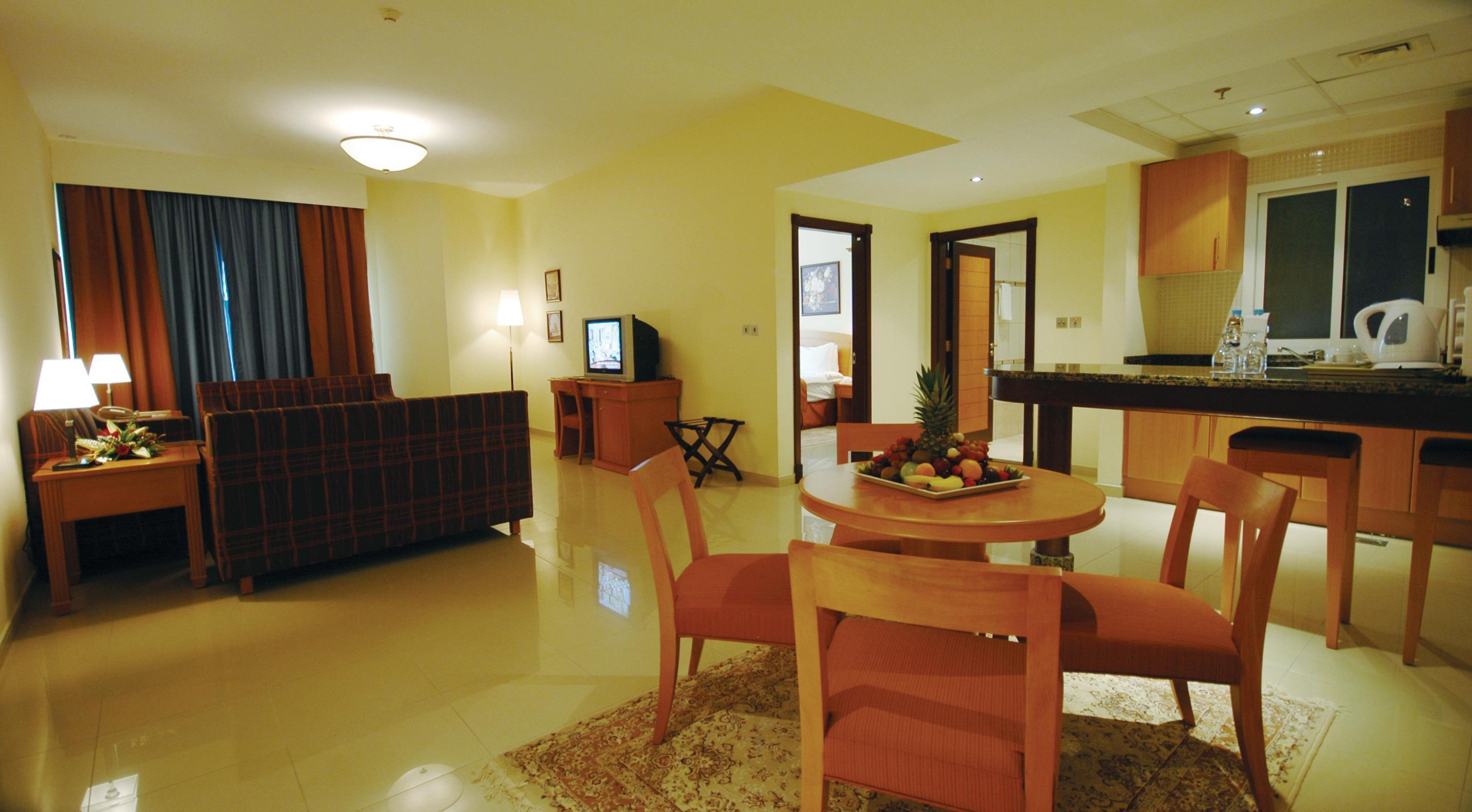 Golden Tulip Sharjah Aparthotel Exterior photo