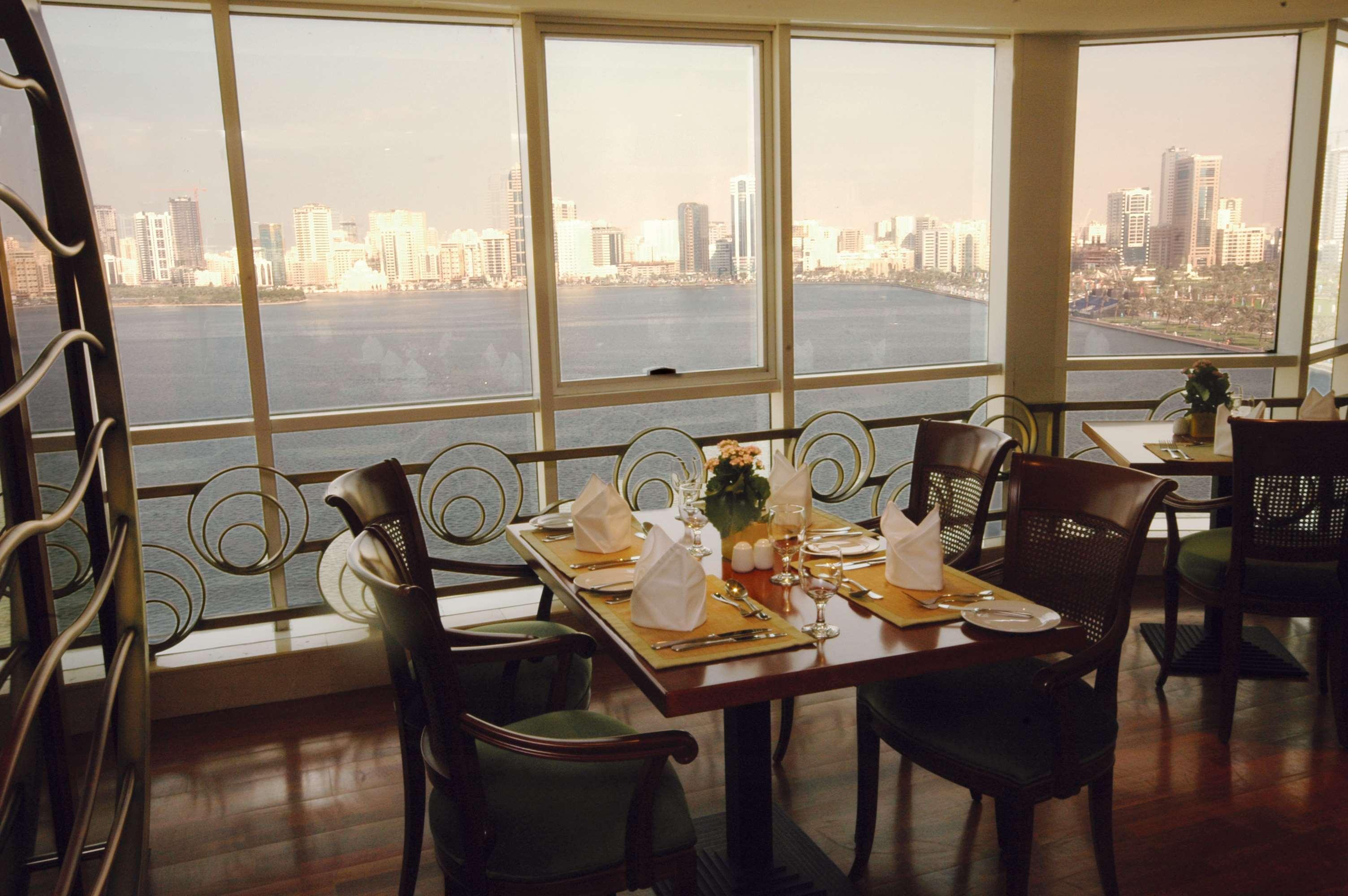 Golden Tulip Sharjah Aparthotel Exterior photo