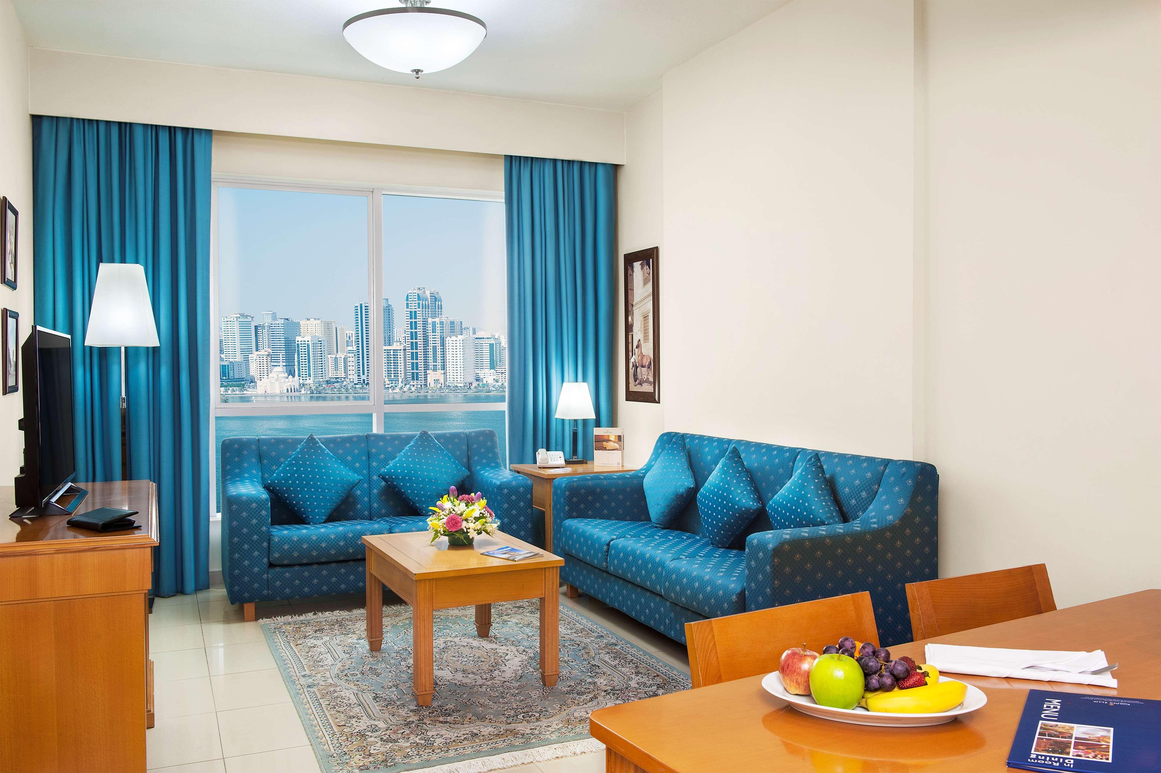 Golden Tulip Sharjah Aparthotel Exterior photo