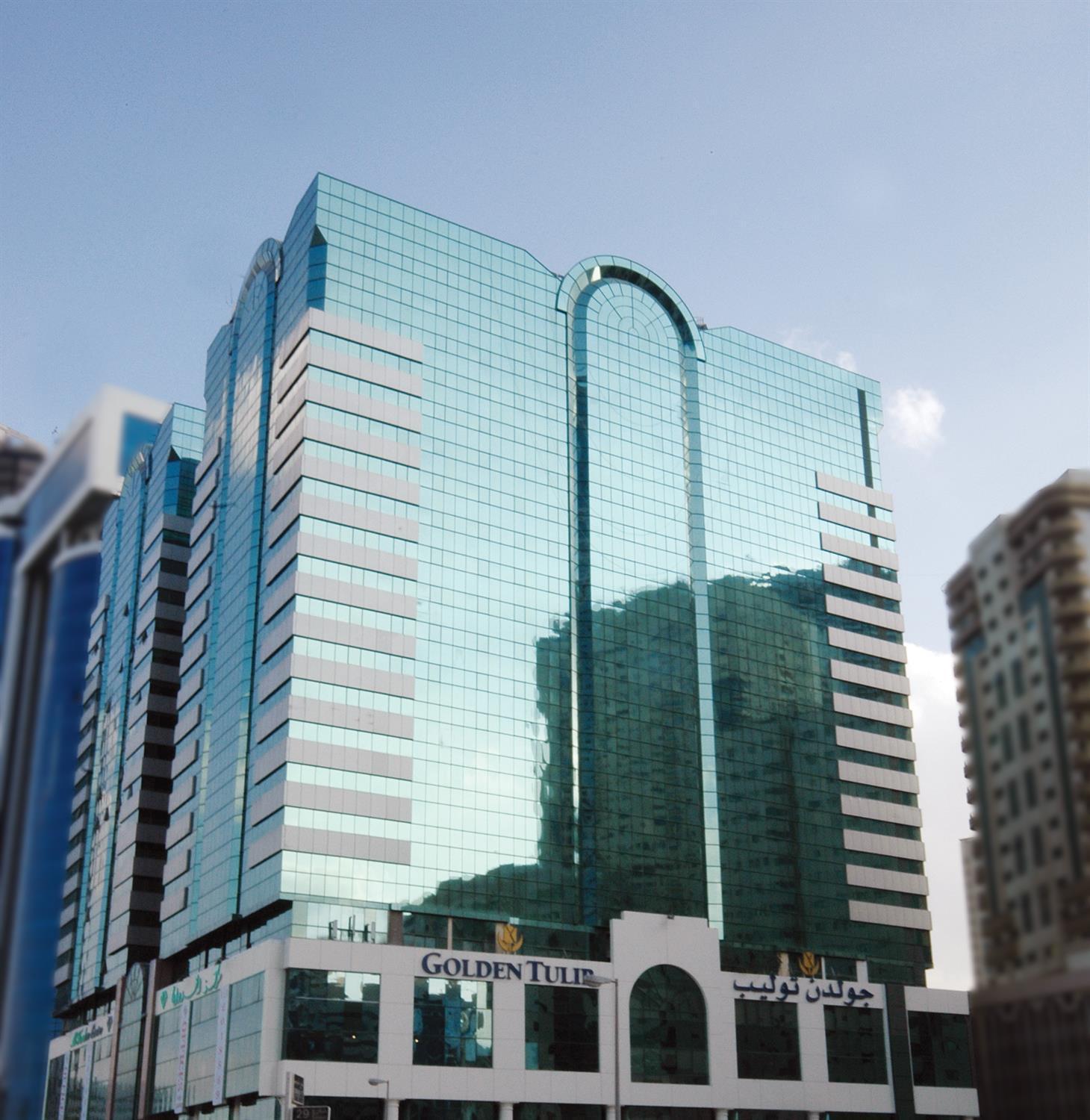 Golden Tulip Sharjah Aparthotel Exterior photo