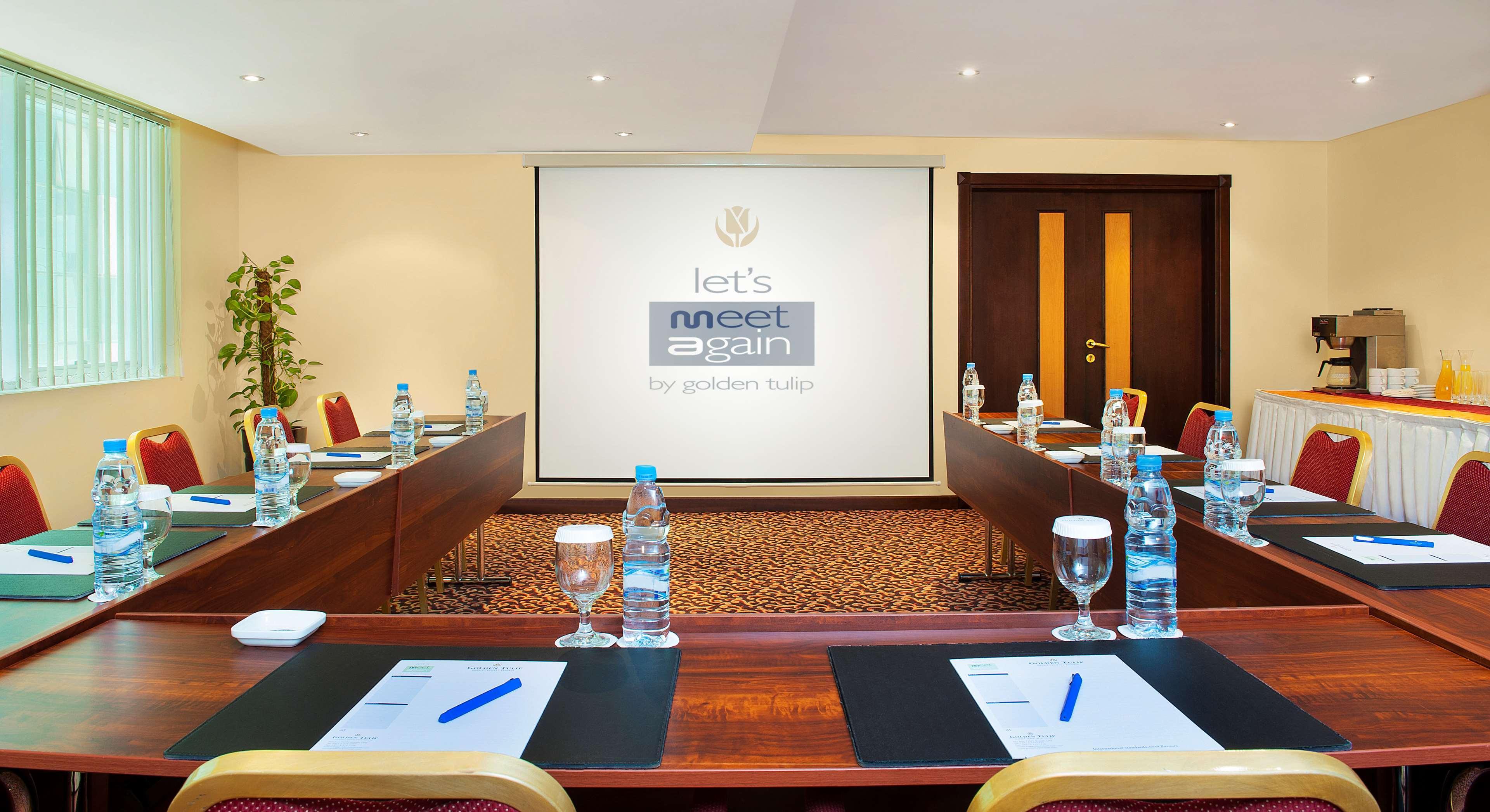 Golden Tulip Sharjah Aparthotel Exterior photo