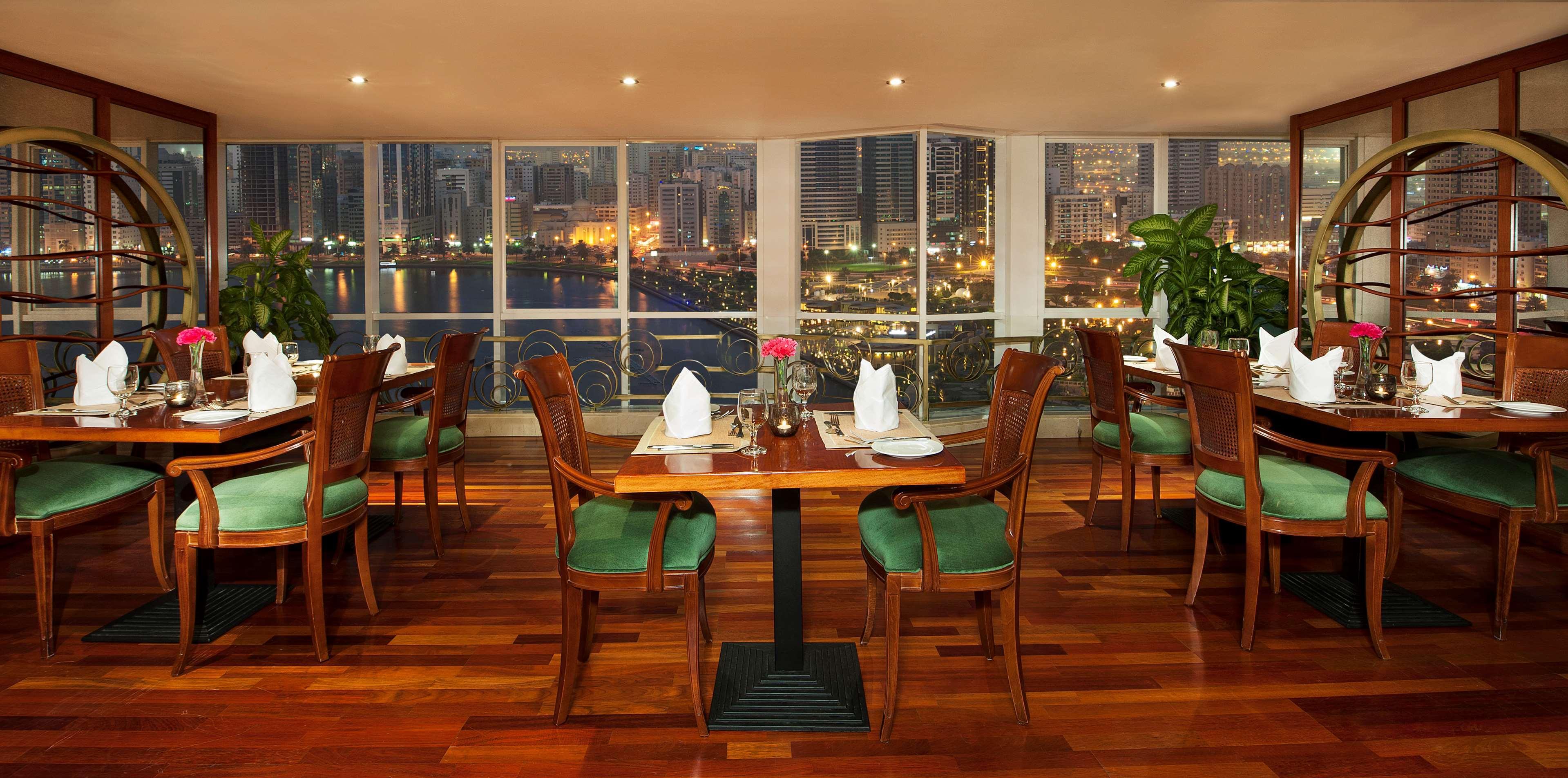 Golden Tulip Sharjah Aparthotel Exterior photo