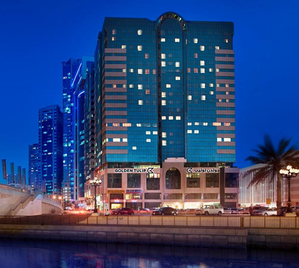 Golden Tulip Sharjah Aparthotel Exterior photo